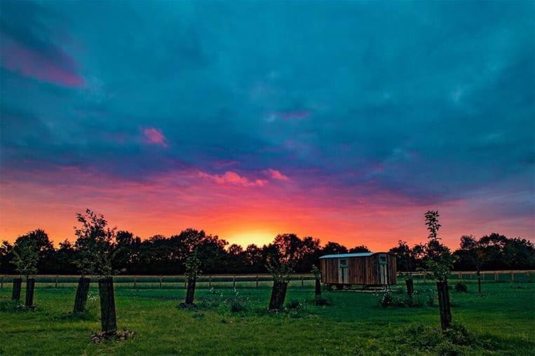 Honeysuckle Farm Holidays By Stay In Suffolk, Monk Soham Удбридж Екстериор снимка