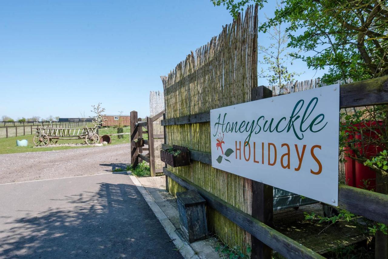 Honeysuckle Farm Holidays By Stay In Suffolk, Monk Soham Удбридж Екстериор снимка